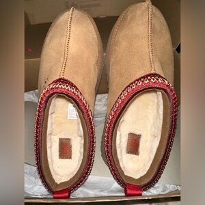 BRAND NEW Women’s Ugg Tasman